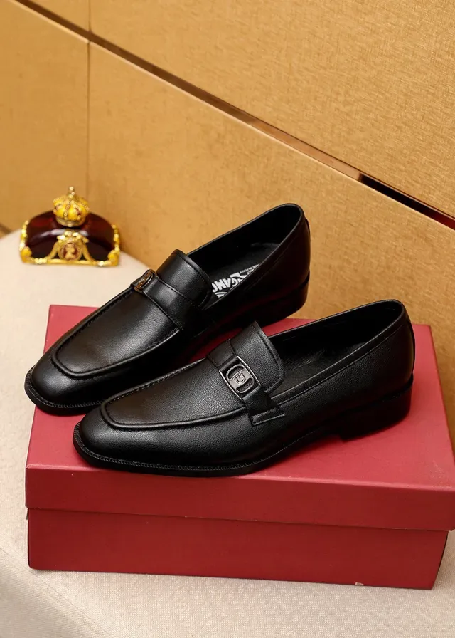 Salvatore Ferragamo Gancini Loafer Black Leather Loafers 8