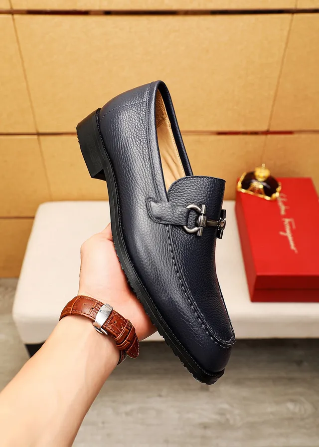 Salvatore Ferragamo Gancini Mocassin Marine Cuir grainé Slip-On Mocassin 5