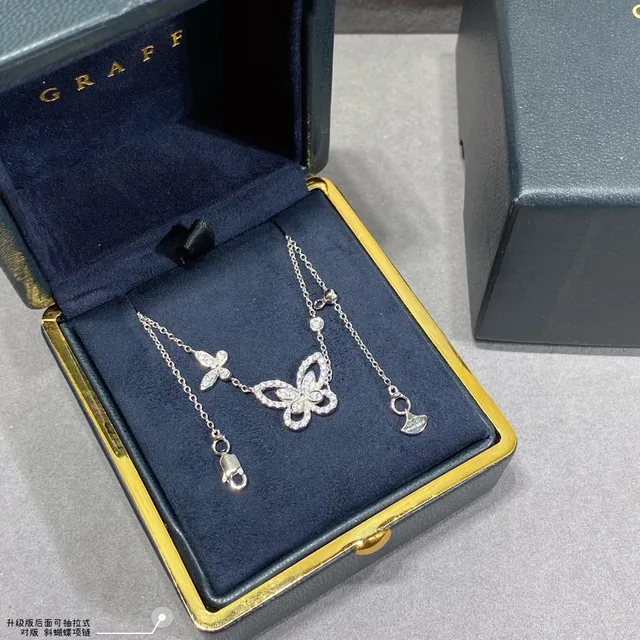 Tiffany & Co. قلادة فضية شفافة مرصعة بالماس باڤيه بتصميم مفتوح فراشة 5