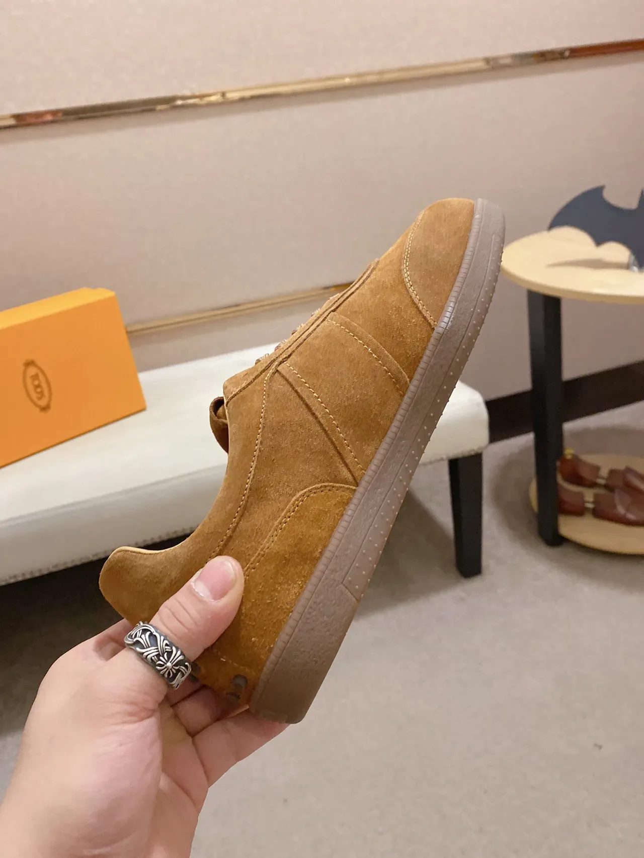 Tod's Gommino Brown Beige Suede Upper Low-Top Lifestyle Sneakers 6