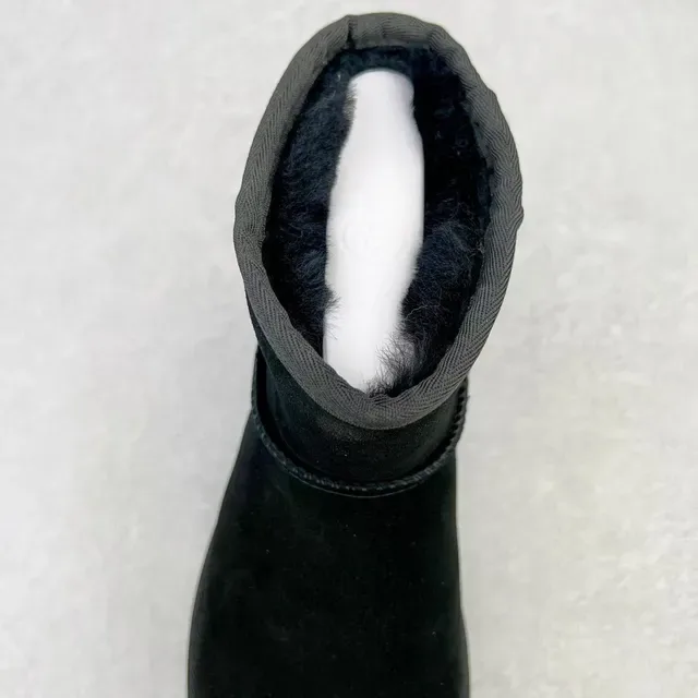 UGG Black Platform Sole Suede Upper Snow Boots 5