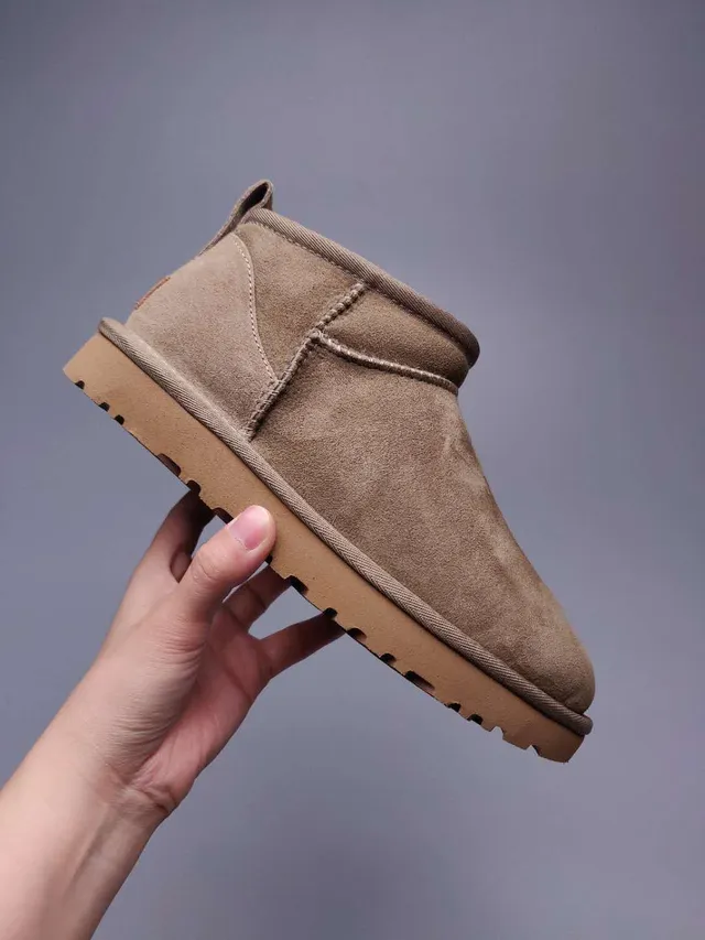 UGG Classic Mini Chestnut Suede Snow Boots 7