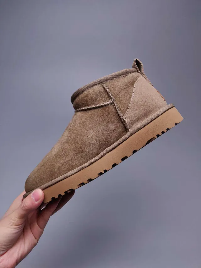 UGG Classic Mini Chestnut Suede Snow Boots 8