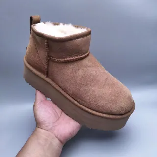 UGG Bottes de Neige Classiques Mini Plateforme Marron Châtain