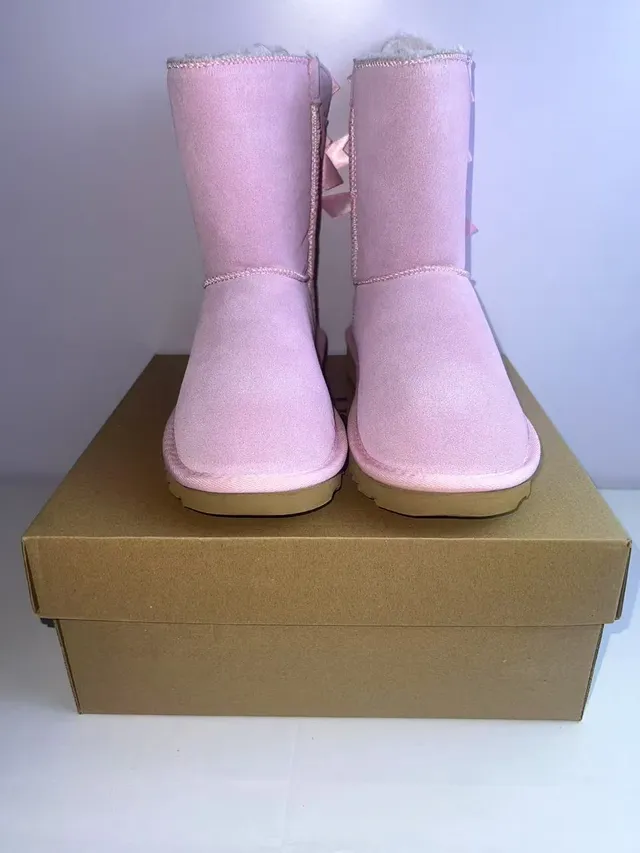 UGG Classic 粉棕色麂皮鞋面羊毛内里雪靴 5