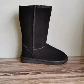 UGG Classic Tall Black Bottes de Neige