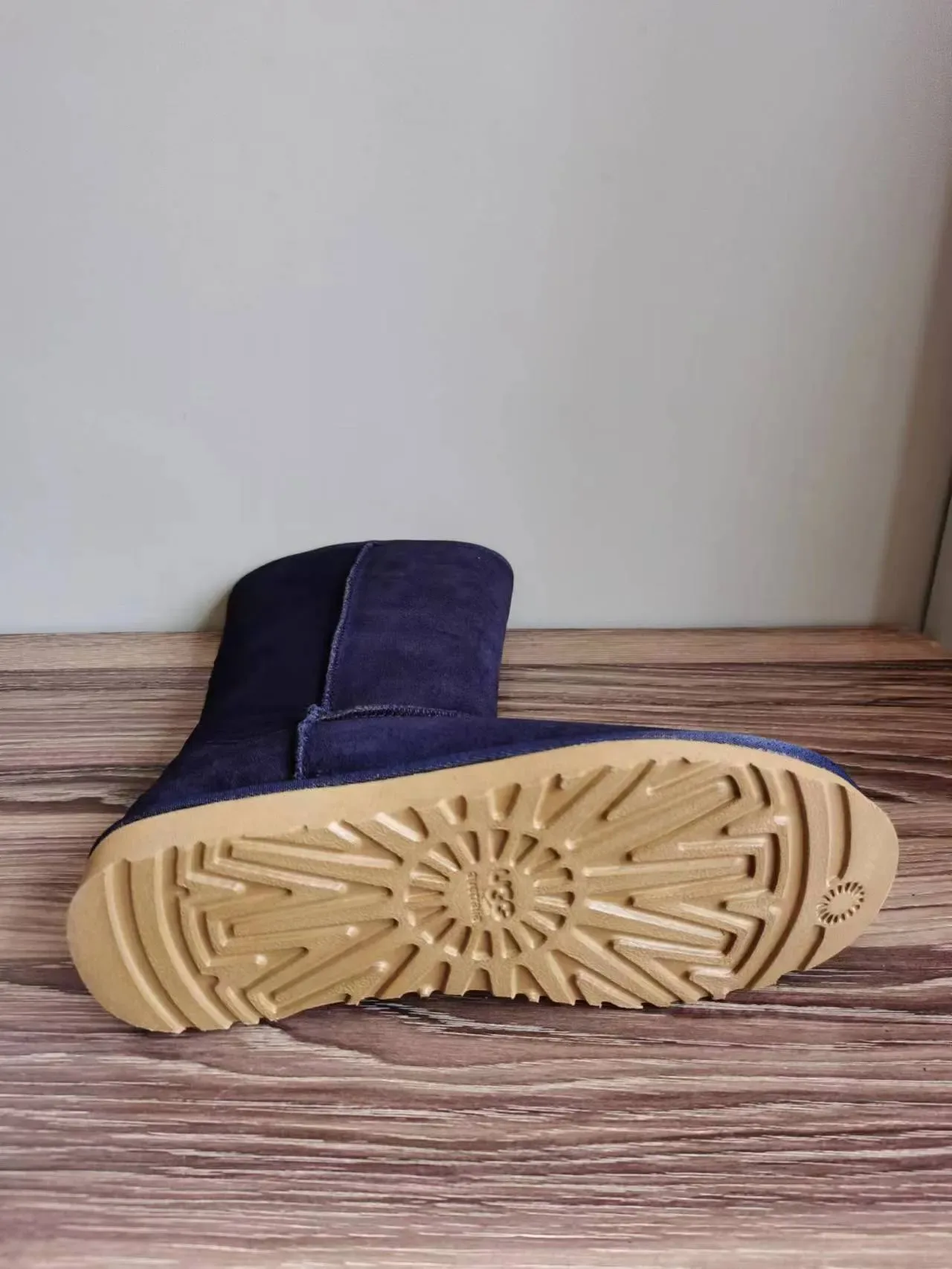 UGG Classic Tall Navy Suede Bottes de Neige 5
