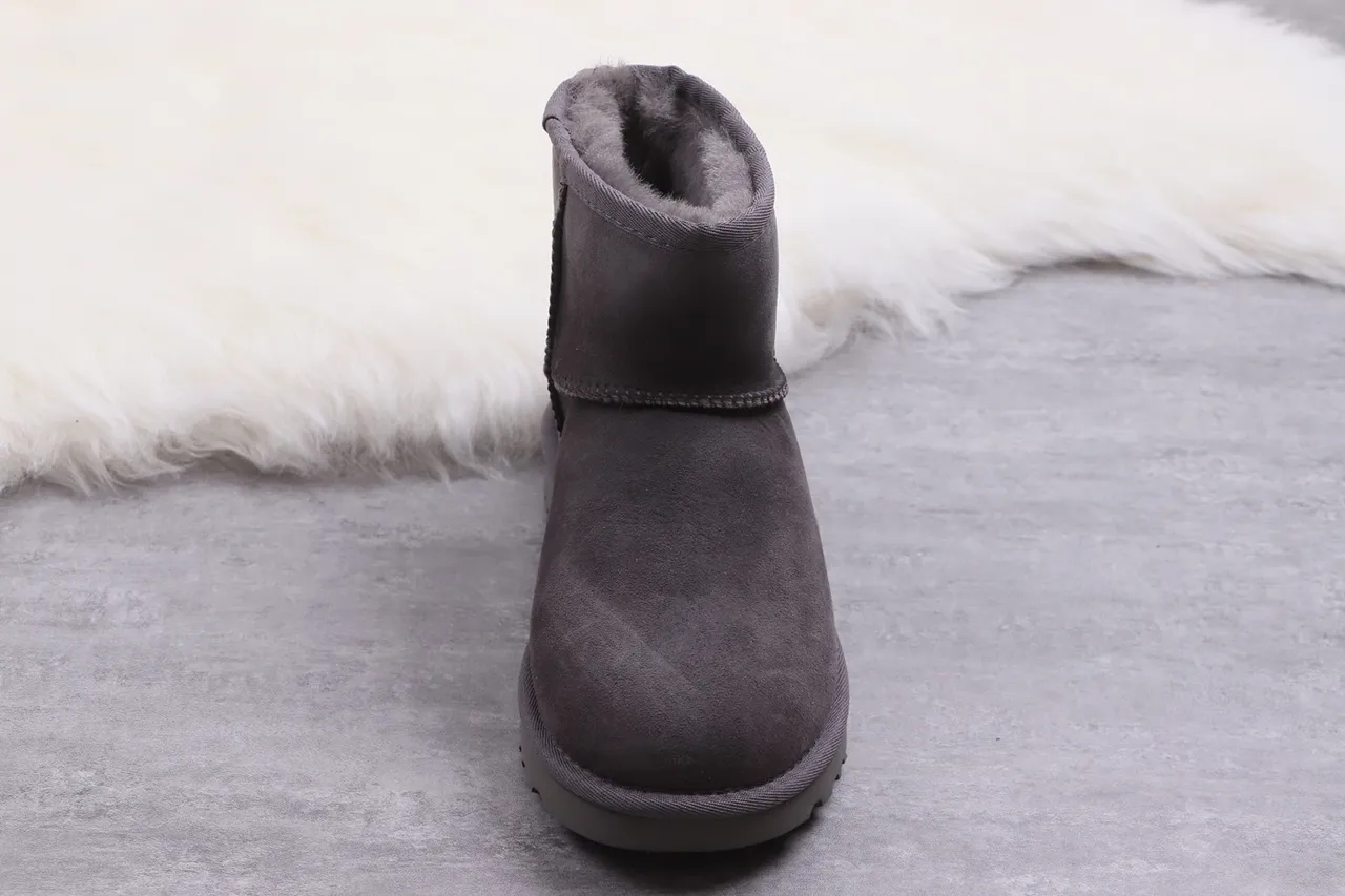 UGG Gray Suede Upper Shearling-Lined Cuff Snow Boots 10