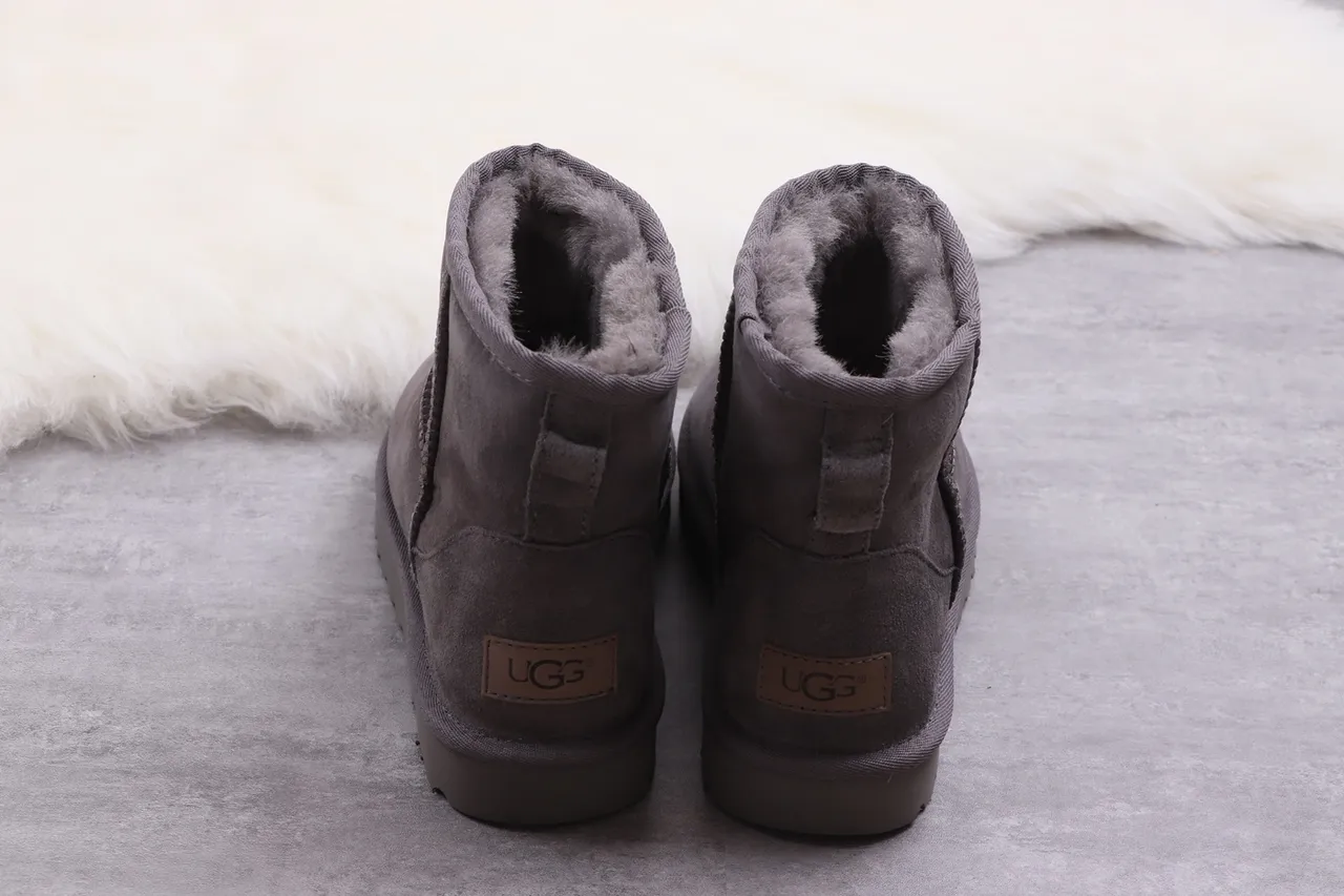 UGG Gray Suede Upper Shearling-Lined Cuff Snow Boots 12