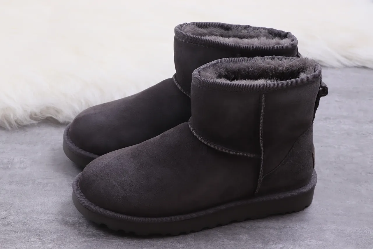 UGG Gray Suede Upper Shearling-Lined Cuff Snow Boots 13