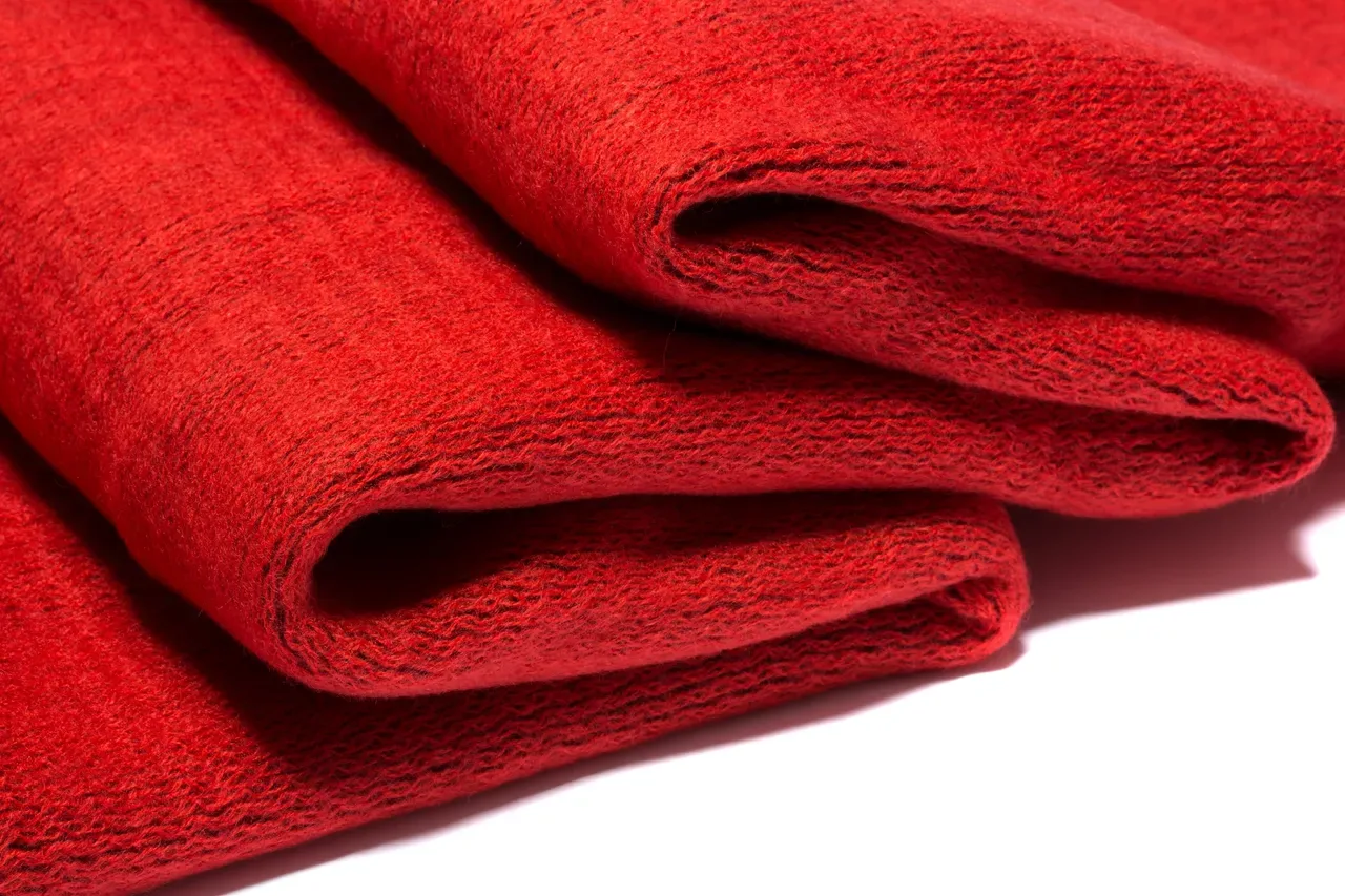 UGG Red Knit Texture Fringed Ends Scarve 8