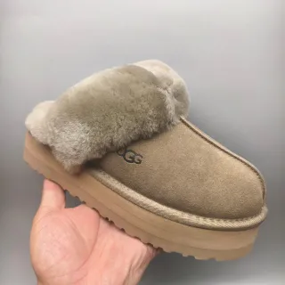 UGG Tasman بيج نعال منصة