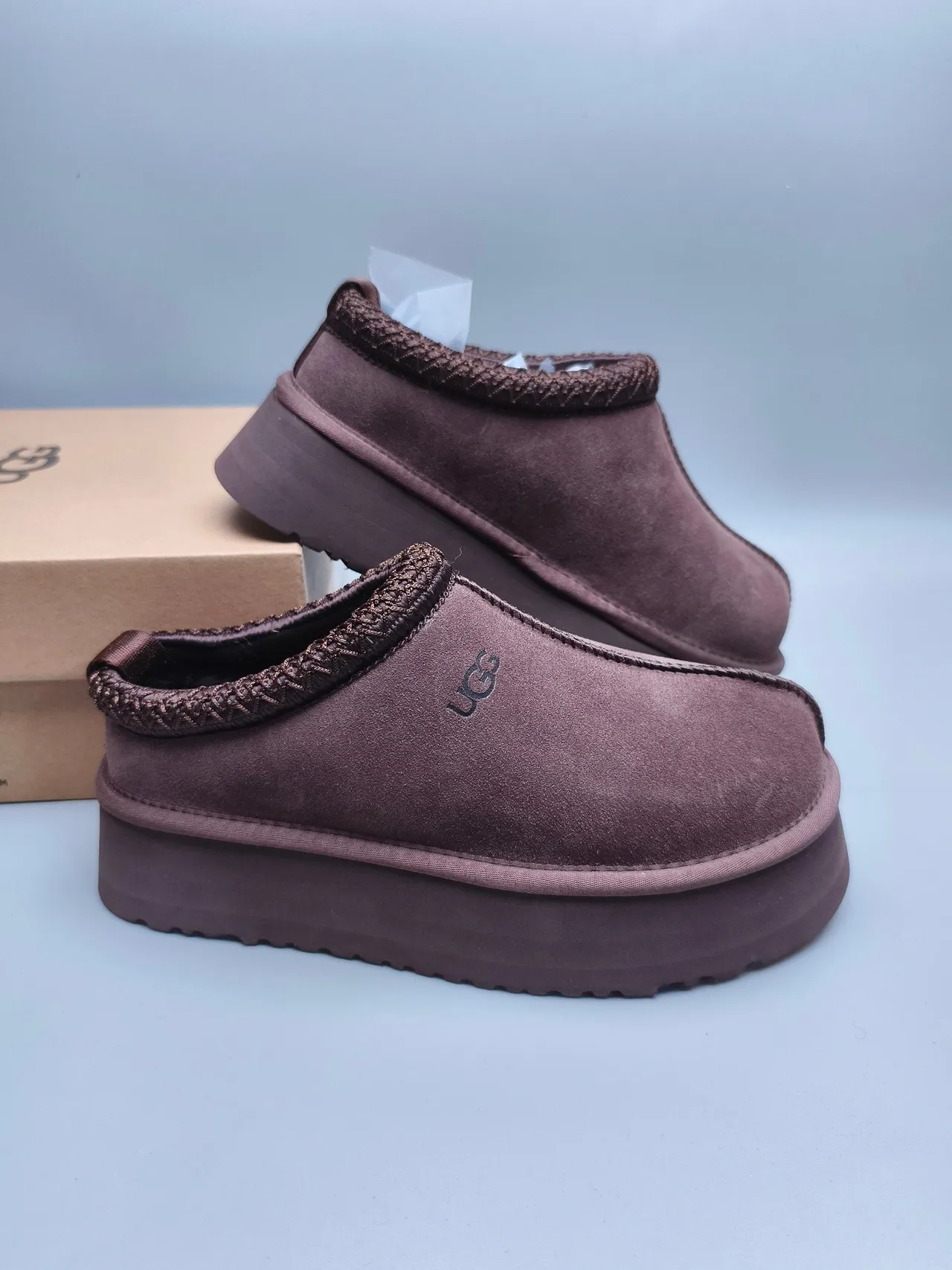 UGG Tasman Sapatos casuais marrom couro macio superior trançado malha colar 6