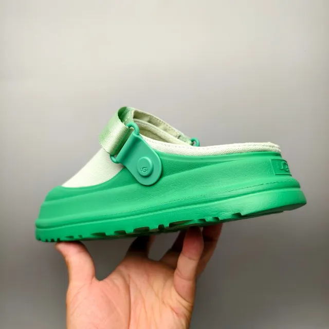 UGG Tasman كلوج أخضر ذو لونين 4