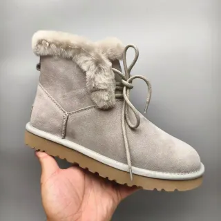 UGG तास्मान हल्का भूरा सूड शियरलिंग कफ स्नो बूट