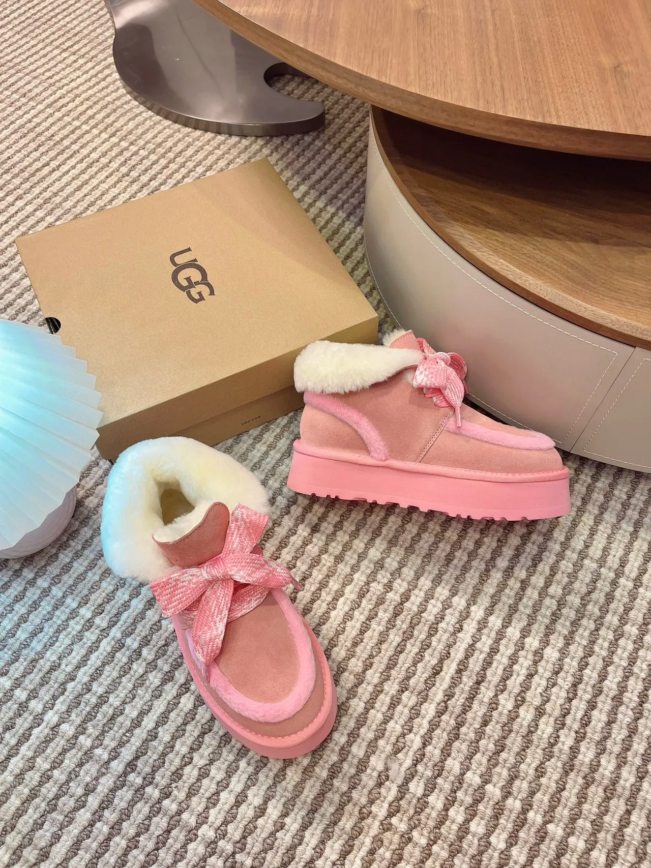UGG Tasman Pink Beige Platform Sole Shearling-Lined Snow Boots 6