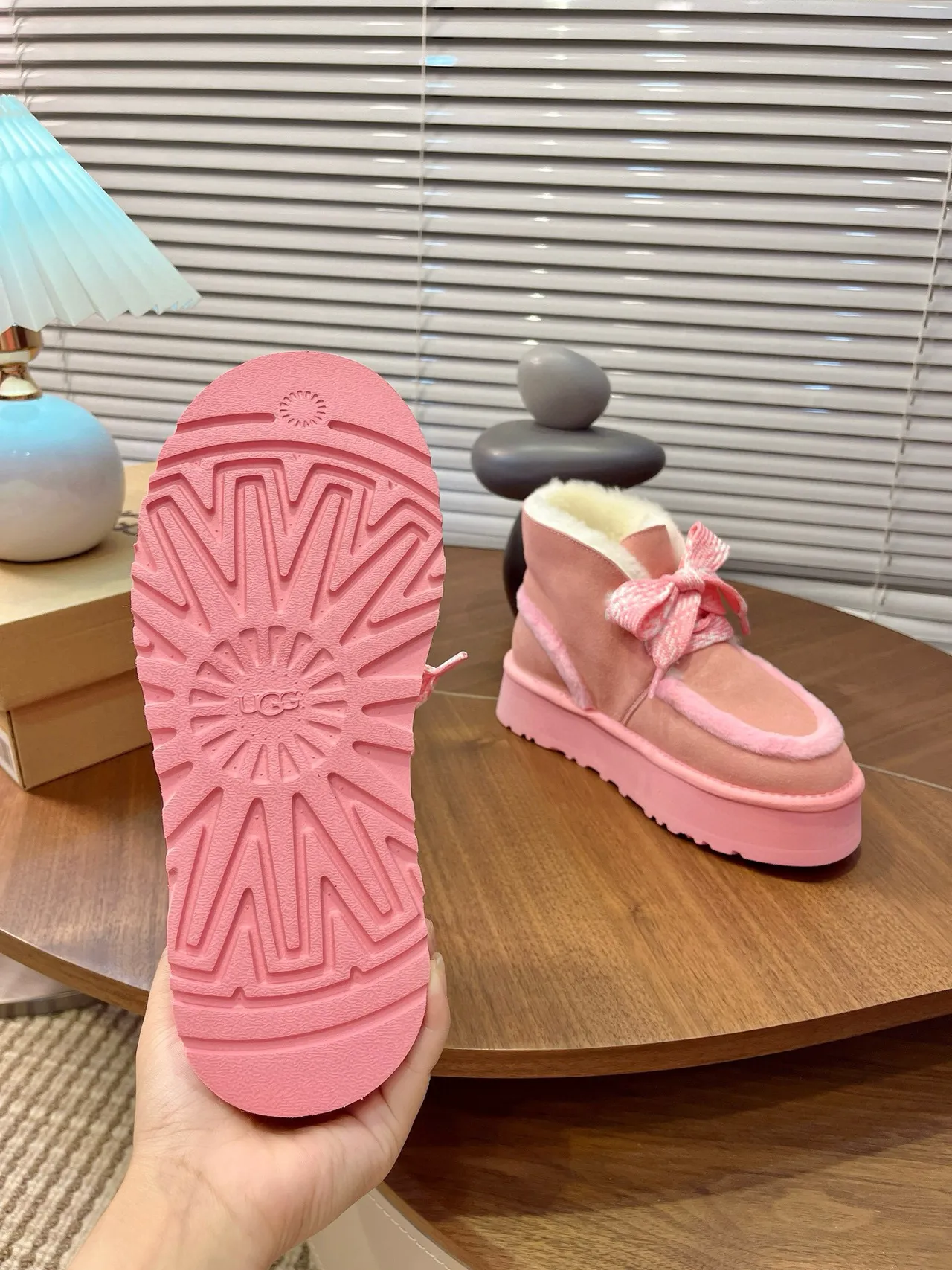 UGG Tasman Pink Beige Platform Sole Shearling-Lined Snow Boots 8