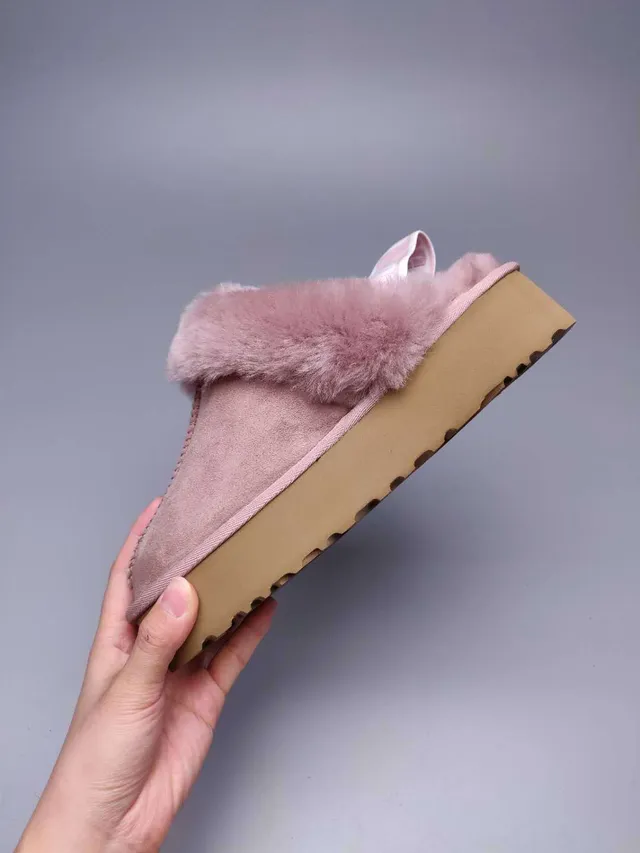 UGG Tasman أحذية كاجوال منصة وردي وبني مزين بشيرلينج 3