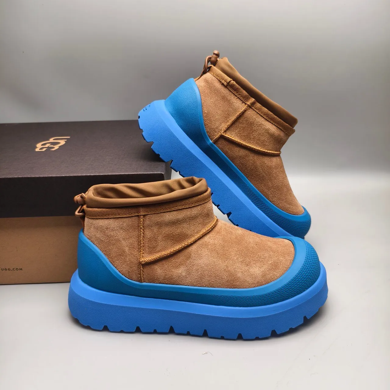 UGG Tasman-Style Tan Suede and Blue Platform Snow Boots 6