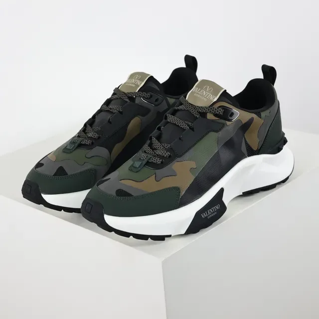 Valentino Sneakers Chunky avec Upper Camouflage Vert Armée et Blanc, Midsole Sculpté 2
