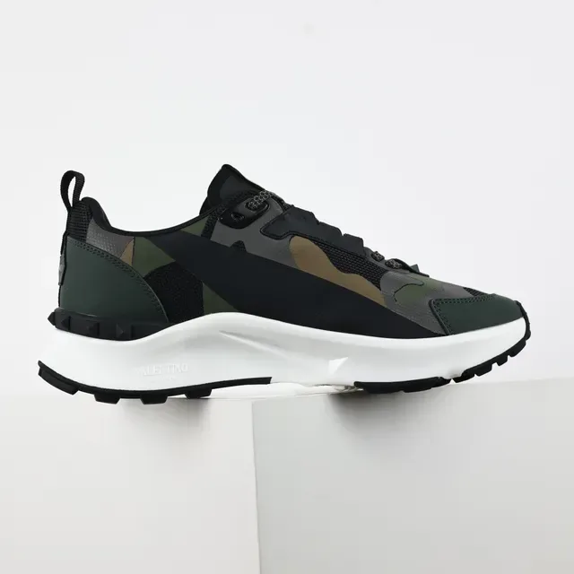 Valentino Sneakers Chunky avec Upper Camouflage Vert Armée et Blanc, Midsole Sculpté 7