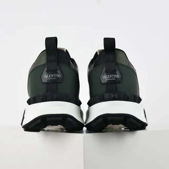 Valentino Sneakers Chunky avec Upper Camouflage Vert Armée et Blanc, Midsole Sculpté 8