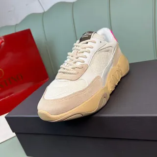 Valentino Zapatillas chunky con suela beige y rosa, upper mixto de malla y ante