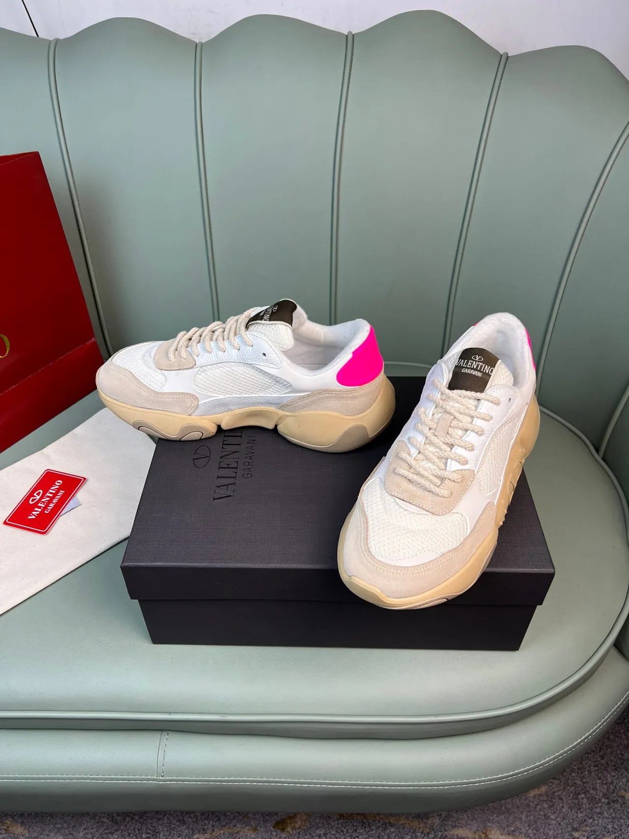 Valentino Chaussures chunky beige rose semelle mixte maille et daim 8
