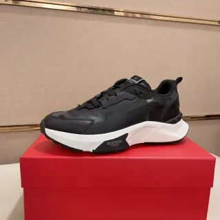 Valentino Negro Blanco Suela Gruesa Parte Superior Camuflaje Zapatillas Lifestyle