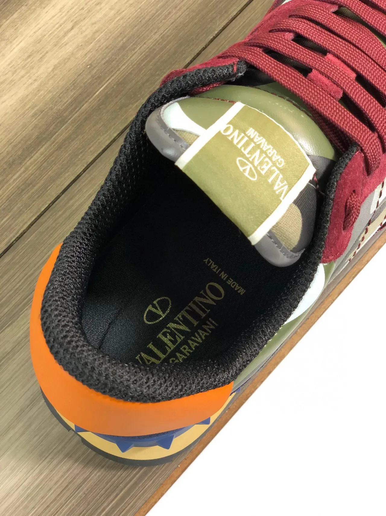 Valentino Camuflagem e Borgonha Camurça Lifestyle Sneakers 3
