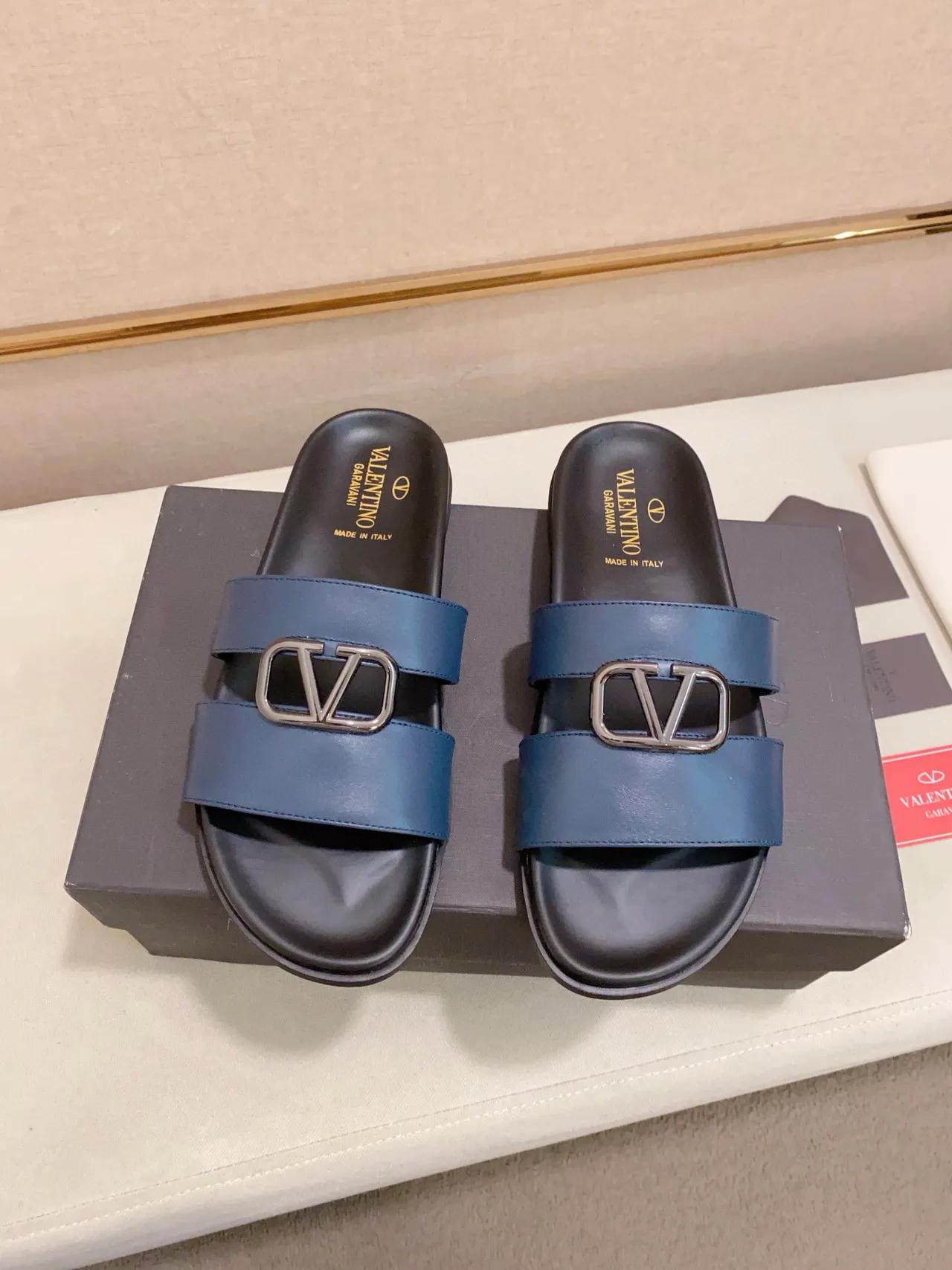 Valentino Ouvert Noir Marine à double bride Métal VLogo Boucle Sandales 9