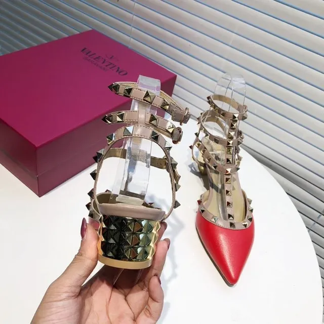 Valentino Rojo Beige con Tachuelas y Correa Múltiple 6