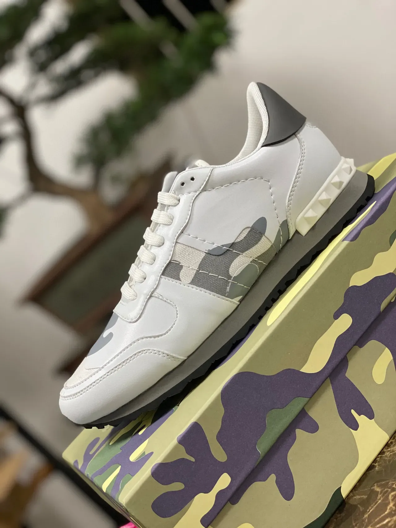 Valentino Rockstud Camouflage Blanc Gris Sneakers Lifestyle 6