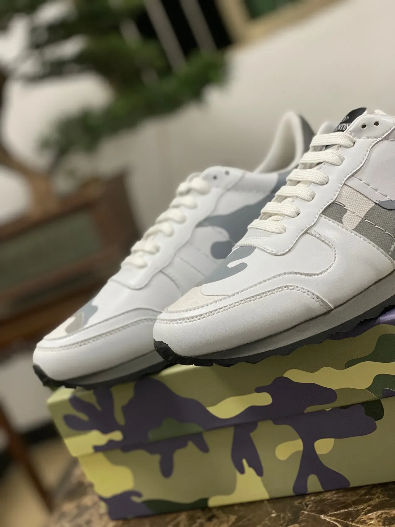 Valentino Rockstud Camouflage Blanc Gris Sneakers Lifestyle 9