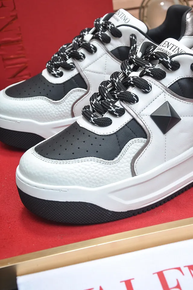 Valentino Rockstud Platform Lifestyle Sneaker 3