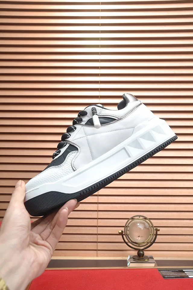 Valentino Rockstud Platform Lifestyle Sneaker 6
