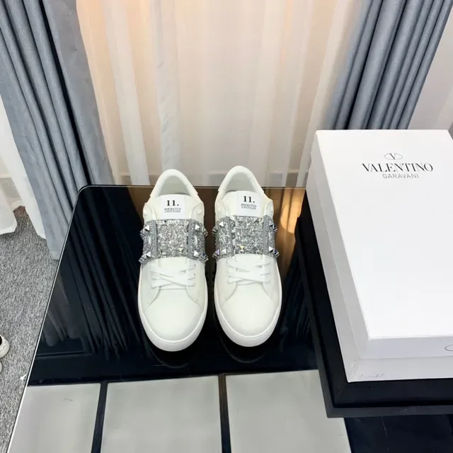 Valentino Rockstud সাদা চকচকে স্টাড লাইফস্টাইল স্নিকার্স 6
