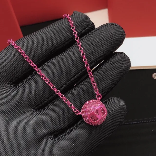 Valentino VLogo Ball Pavé Crystal Pink collier 3
