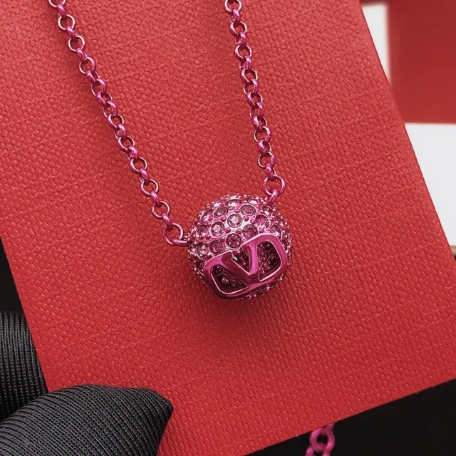Valentino VLogo Ball Pavé Crystal Pink collier 5