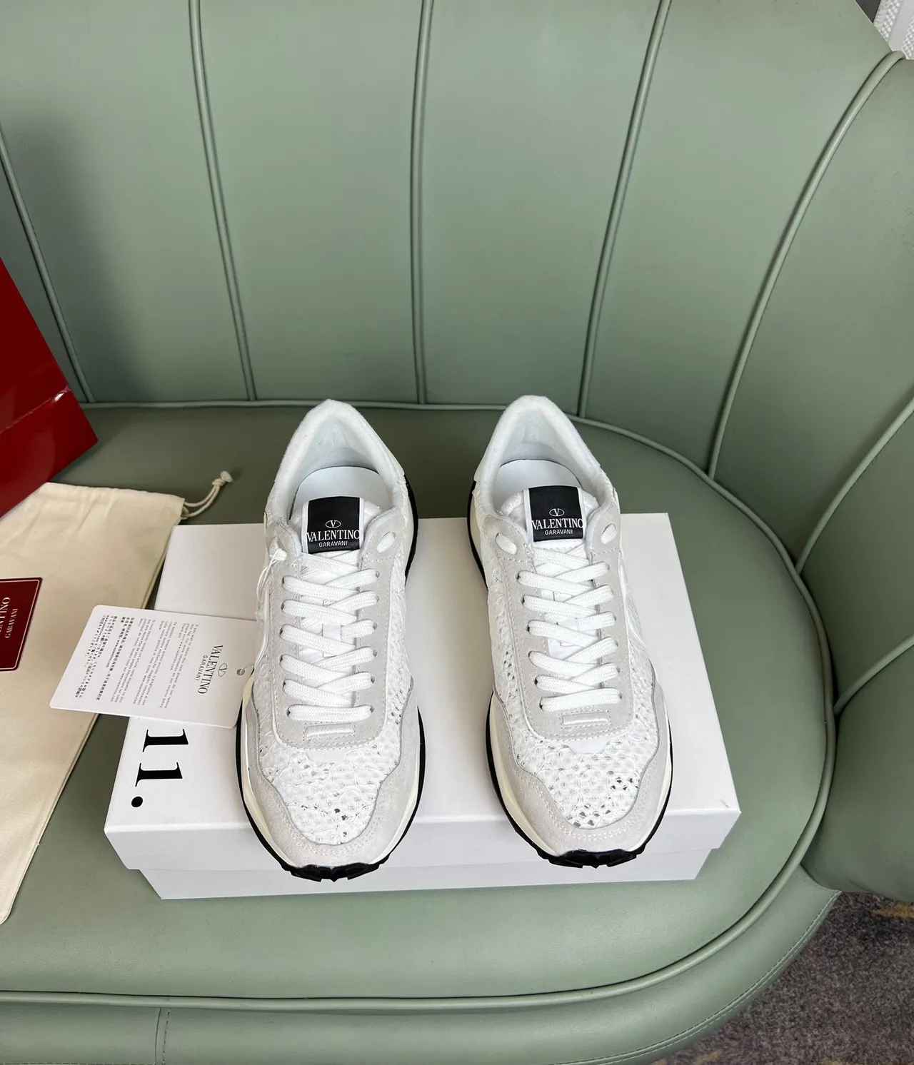 Valentino VLogo Runner sneakers lifestyle blancs gris perforés 9