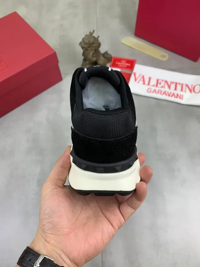 Valentino VLTN أحذية رياضية سوداء شبكية و سويدية تشونكي 3