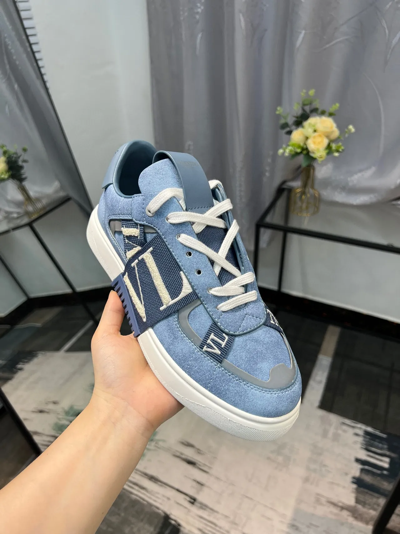 Valentino VLTN Tênis Lifestyle com Alça de Denim 6