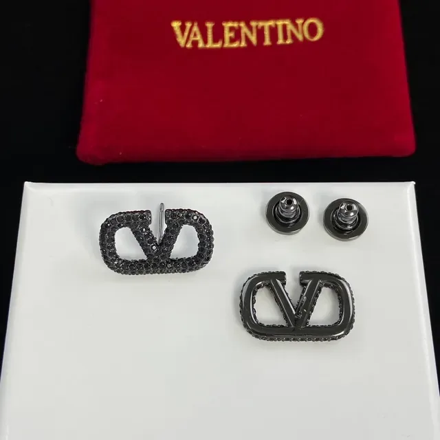 Valentino VLTN Pavé Black Stone Stud Earrings 4