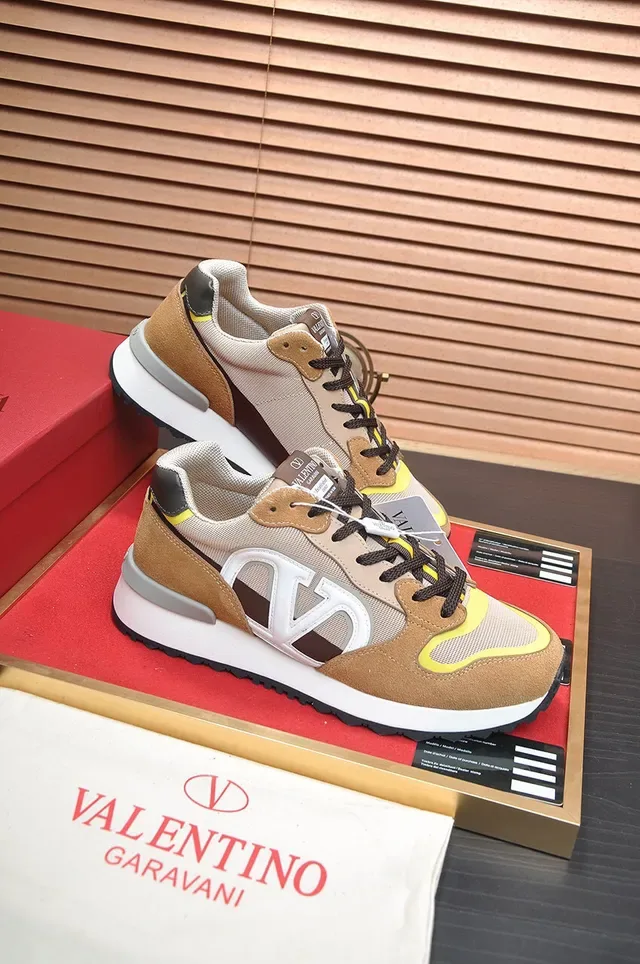 Valentino VLTN Runner Sneakers Lifestyle Marron Tan Daim et Mesh 5