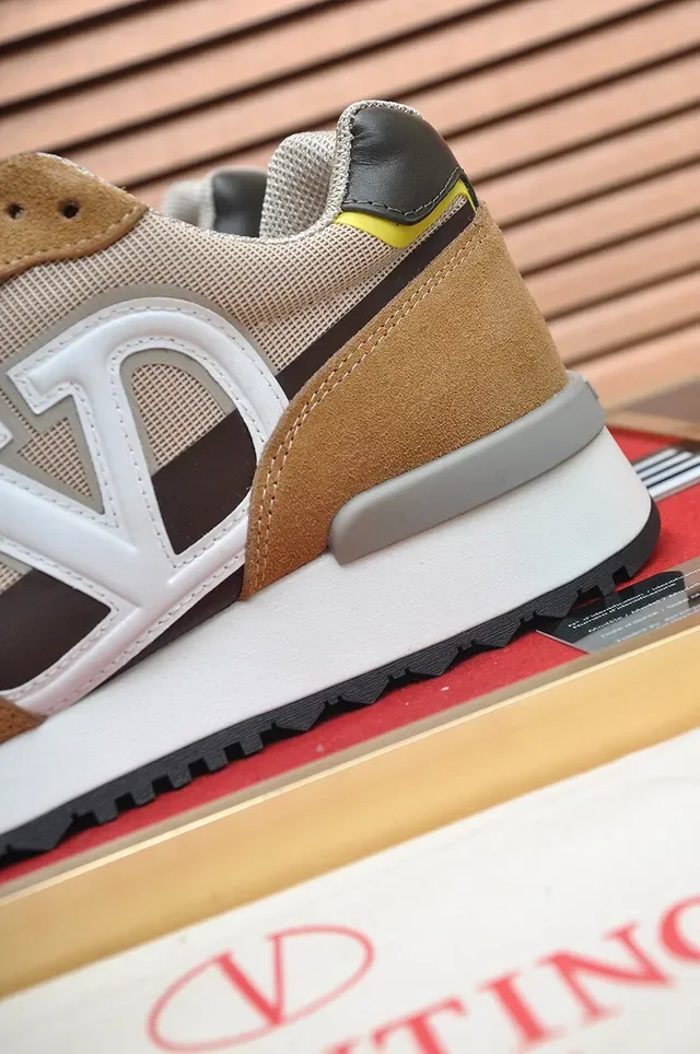 Valentino VLTN Runner Sneakers Lifestyle Marron Tan Daim et Mesh 8