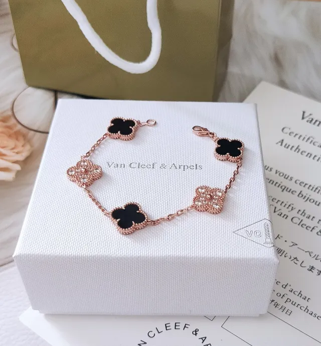 Van Cleef & Arpels Alhambra Bracelet Or Rose Noir et Diamants Pavé 8