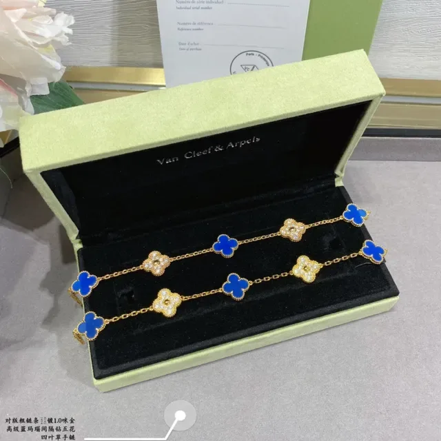 Van Cleef & Arpels Alhambra Émail Bleu et Chaîne Pavé Or 3