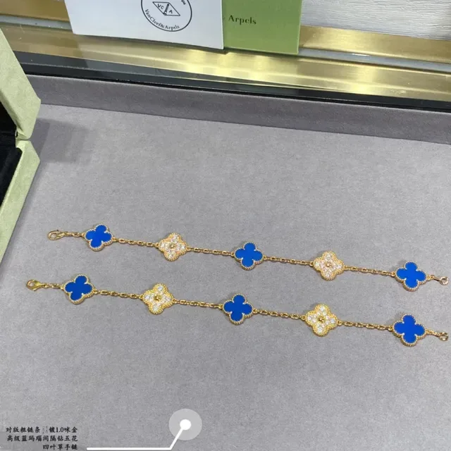 Van Cleef & Arpels Alhambra Émail Bleu et Chaîne Pavé Or 6