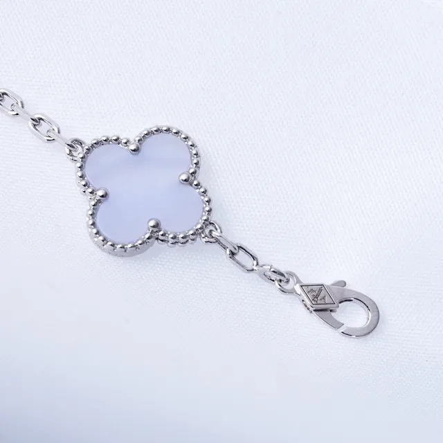 Van Cleef & Arpels Alhambra Bracelet Cinq Motif Pierre Bleue 3