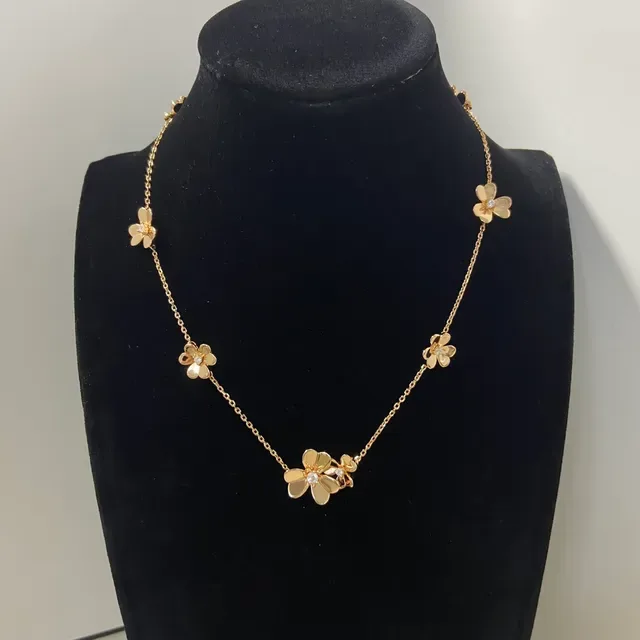 Van Cleef & Arpels Alhambra Floral Motif Gold and Diamond Necklace 4